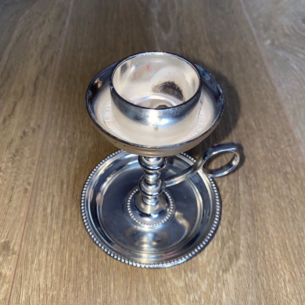 Silver Plated Single Candlestick Holder. With handle. Made in England. 10.5cm