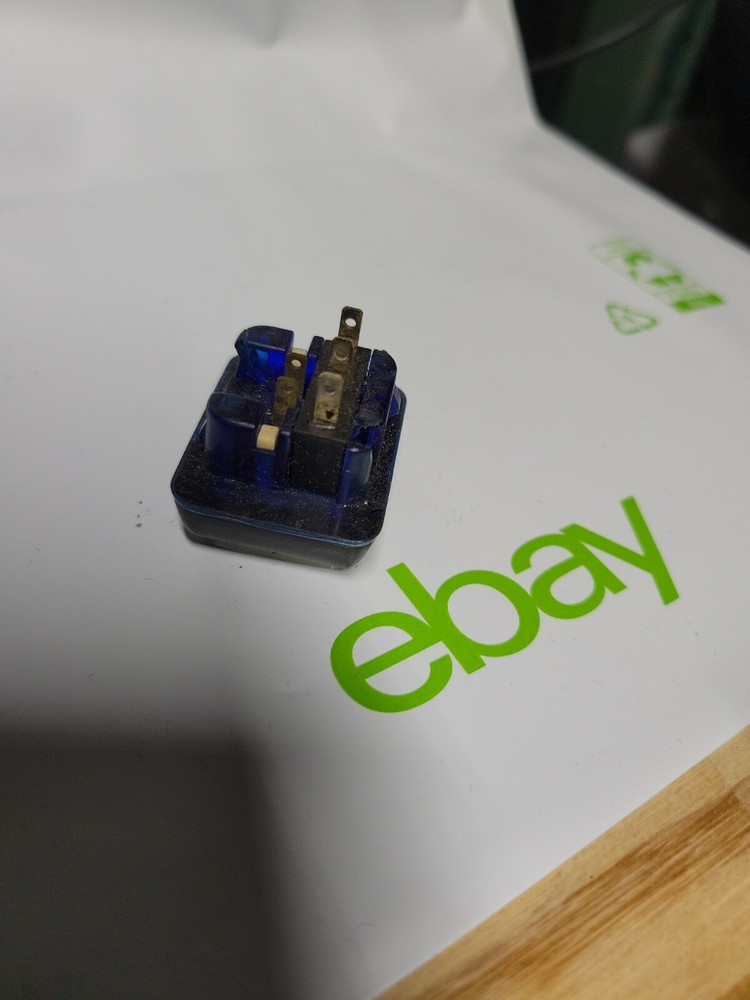 Bally Alpha Bet 5 Lines Per Credit Button Rectangular 32mm x 26mm 5E4 Cherry