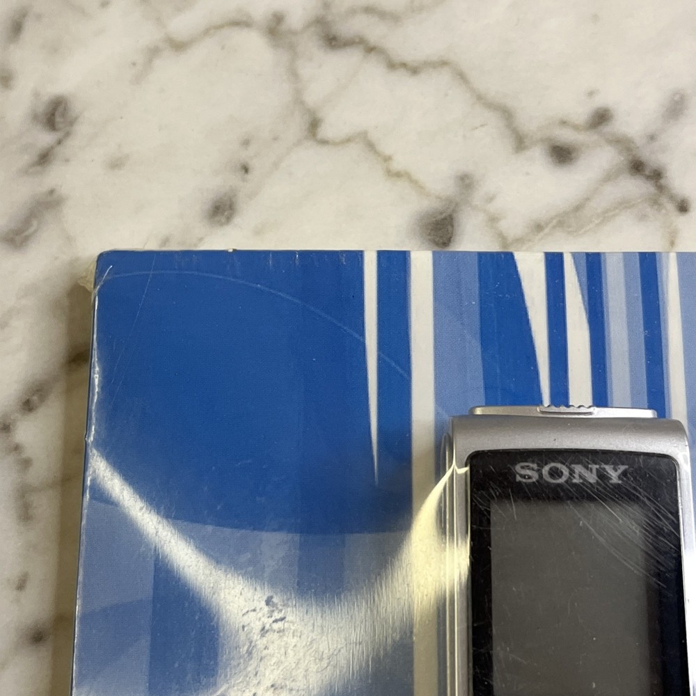 Sony ICDBX800 Handheld Voice Recorder Refurbished Silver 2GB Flash Memory3