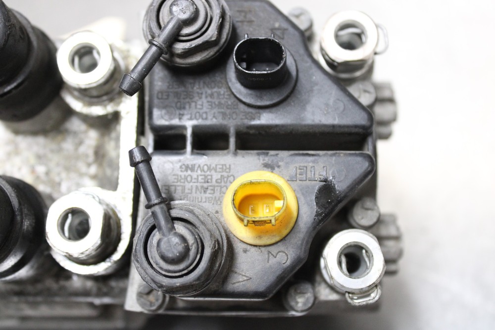 02-05 BMW R1150RT ABS PUMP UNIT MODULE