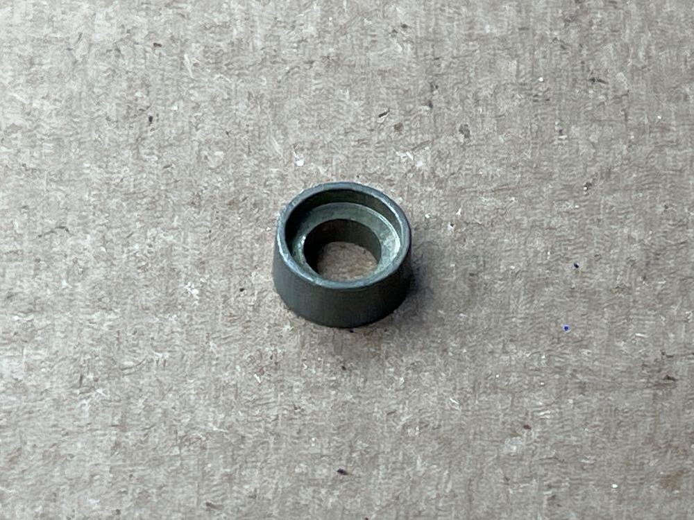 Briggs & Stratton 211954 RETAINER-AIR FILTER
