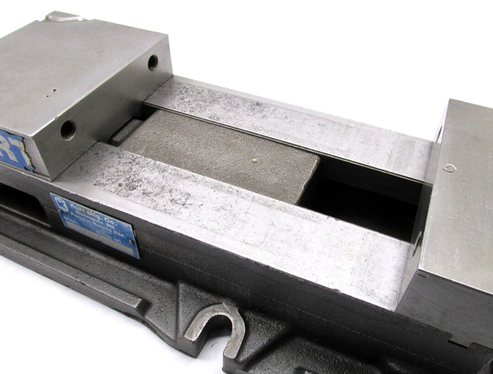 KURT ANGLOCK 6" MILLING MACHINE VISE - #D675