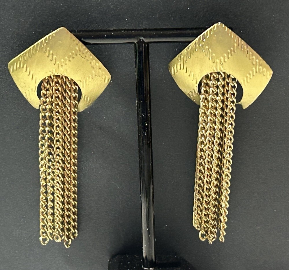 Gold Tone Shield Designed Chain Dangle Pierced Earrings EC 3.25”