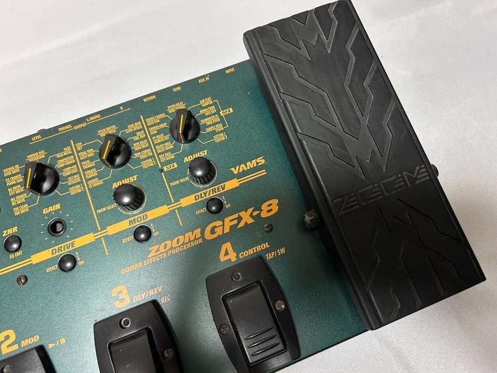 ZOOM GFX-8 Guitar Effects Processor Pedal Multi Effector Musical Instruments