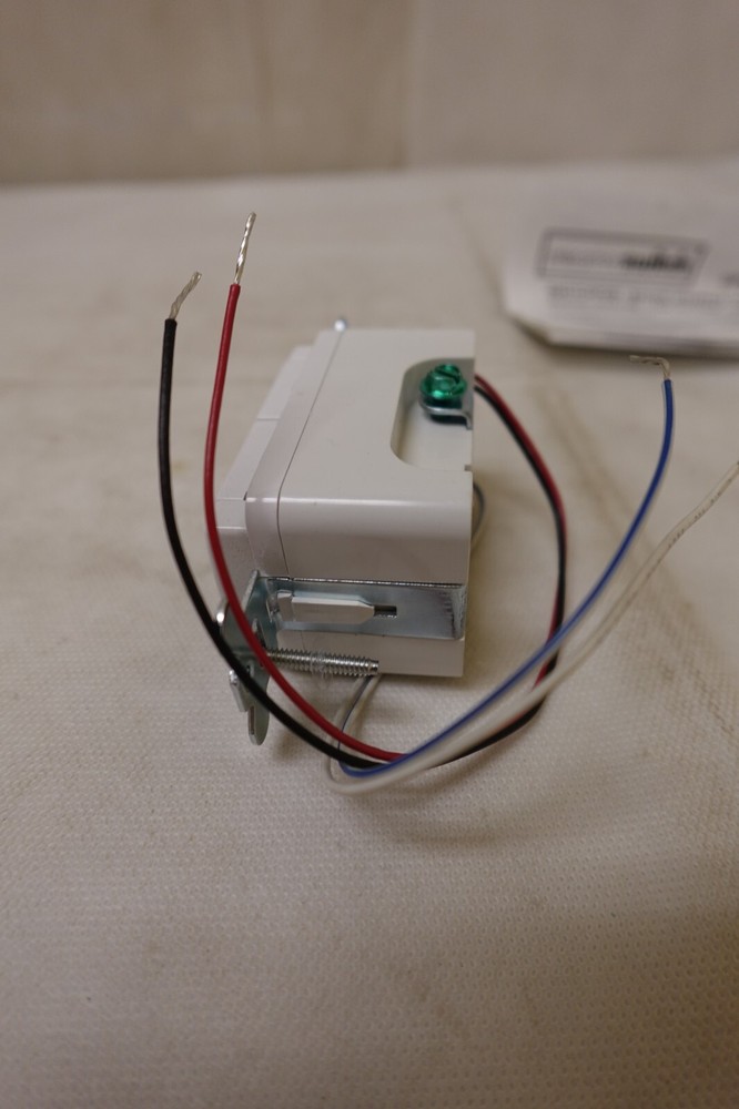 Acuity Sensor Switch 212F7M, SPODM SA WH, Low Voltage SwitchPod Vacancy Auto-On