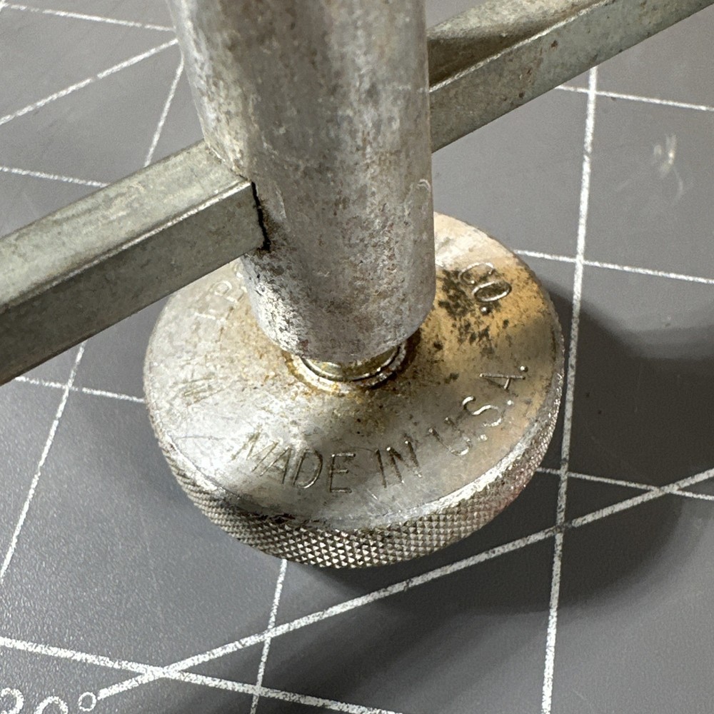 Wallboard Tool Co- Drywall Compass Circle Cutter- 1" to 16"