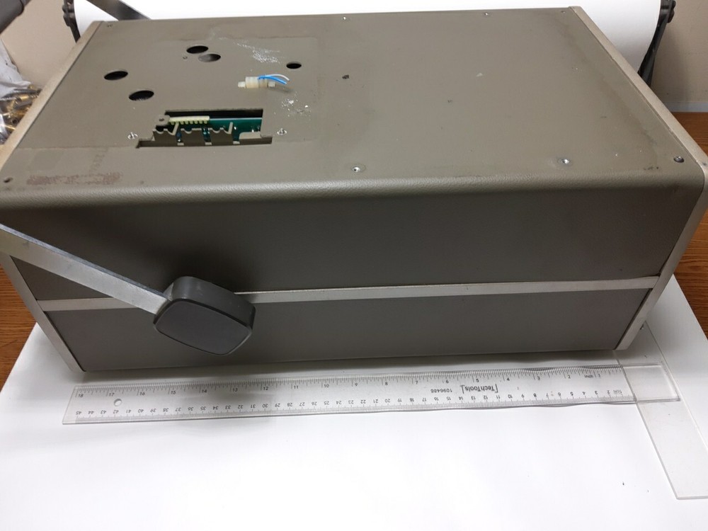 HEWLETT-PACKARD 1740A OSCILLOSCOPE (USED)
