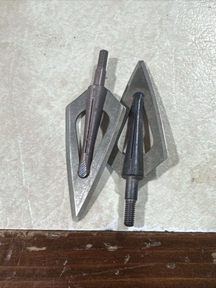 broad heads Lot Of 2