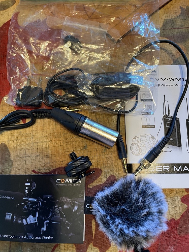 COMICA WM100 UHF WIRELESS MICROPHONE