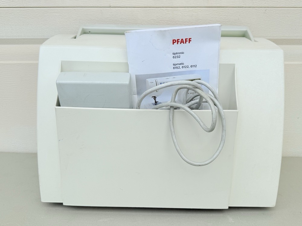 Pfaff Tipmatic 6122 Sewing Machine