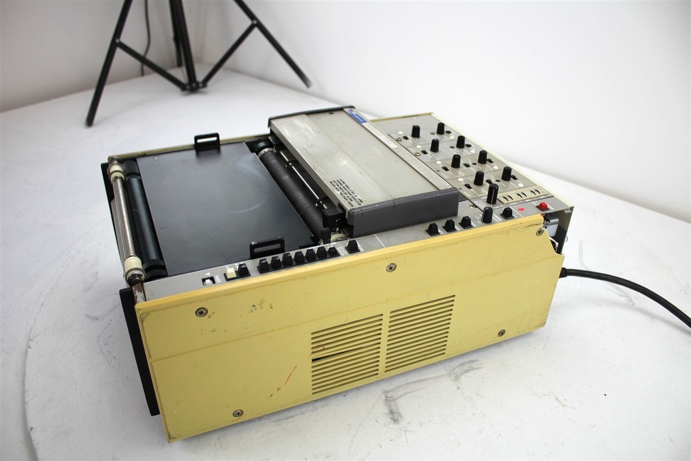 Graphtec America Linearcorder Model WR3310