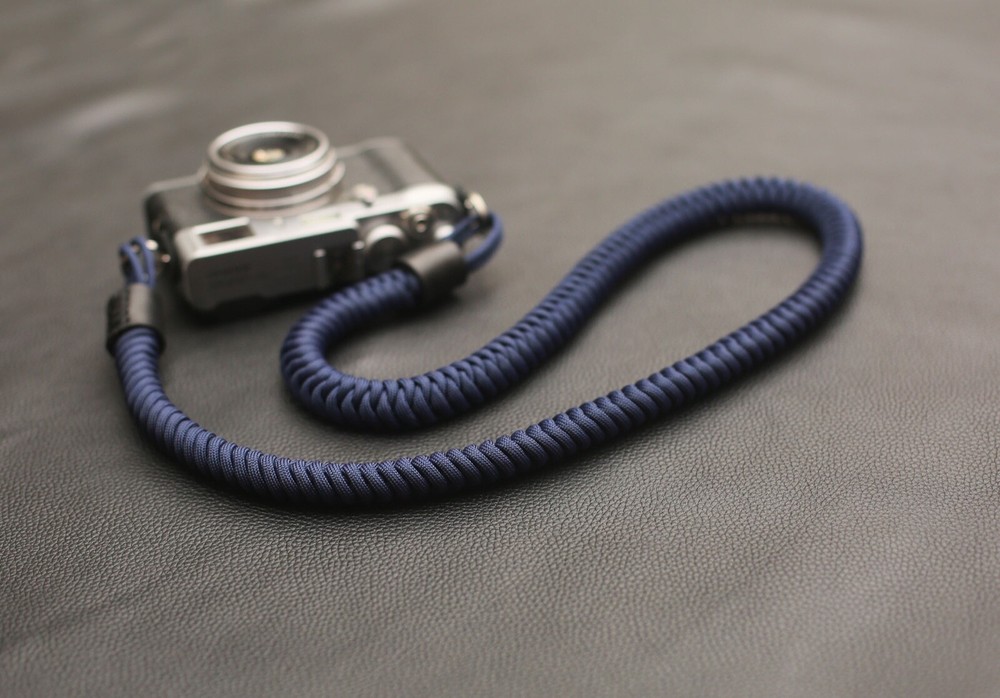 Navy blue hand knitting decompression camera strap