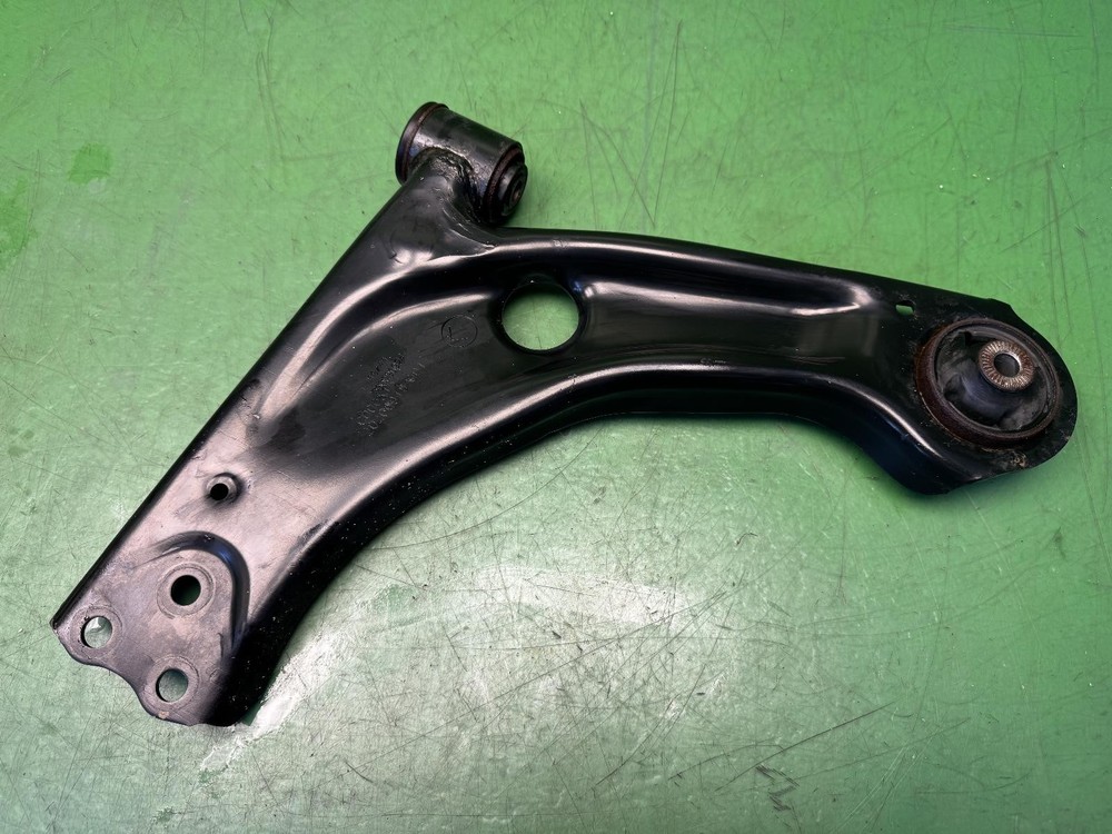 SAIC E-Deliver 3 Base SL EV MAXUS Left Front Lower Arm 2021
