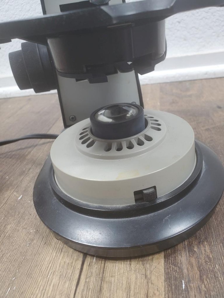 V18 ♻ Vintage ~ Bausch and Lomb Dual View Microscope, Light works ♻