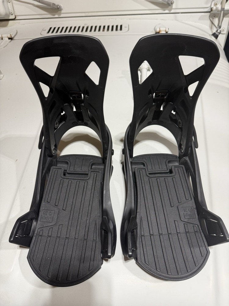 Burton Step On Re:flex Bindings Size Medium for size 8.5 - 10.5  step on boots