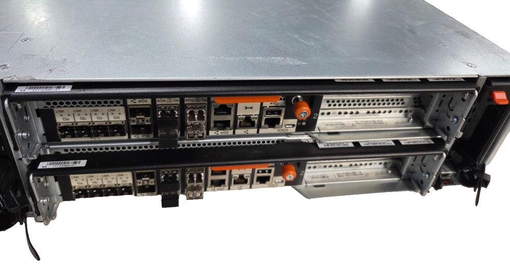 NetApp NAF-1601 Dual Controller Storage System–256GB ECC RAM –2x Network Modules