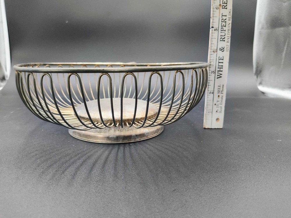 Vintage Silverplate Apple Design Wire Fruit Basket