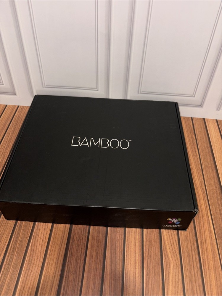Wacom Bamboo Touch Tablet CTH-460 USB Graphic Design Drawing
