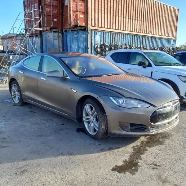 TESLA S 2015 Battery 479495