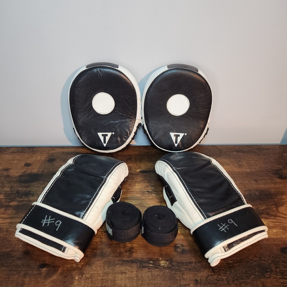 Title Boxing Training Set – 8oz Gloves, Focus Mitts & Hand Wraps