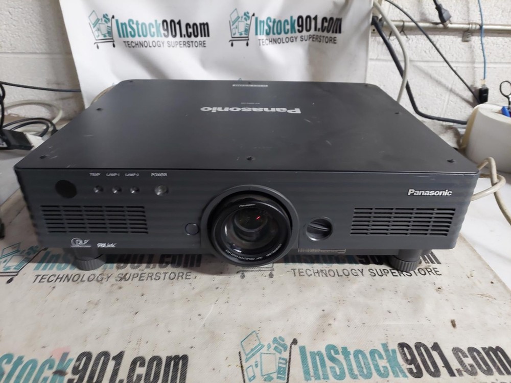 PANASONIC PROJECTOR PT-DW5100 WXGA5500 (AS IS)