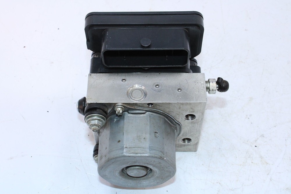 14-18 Can-am Spyder St Se5 Abs Pump Unit Module 219800375