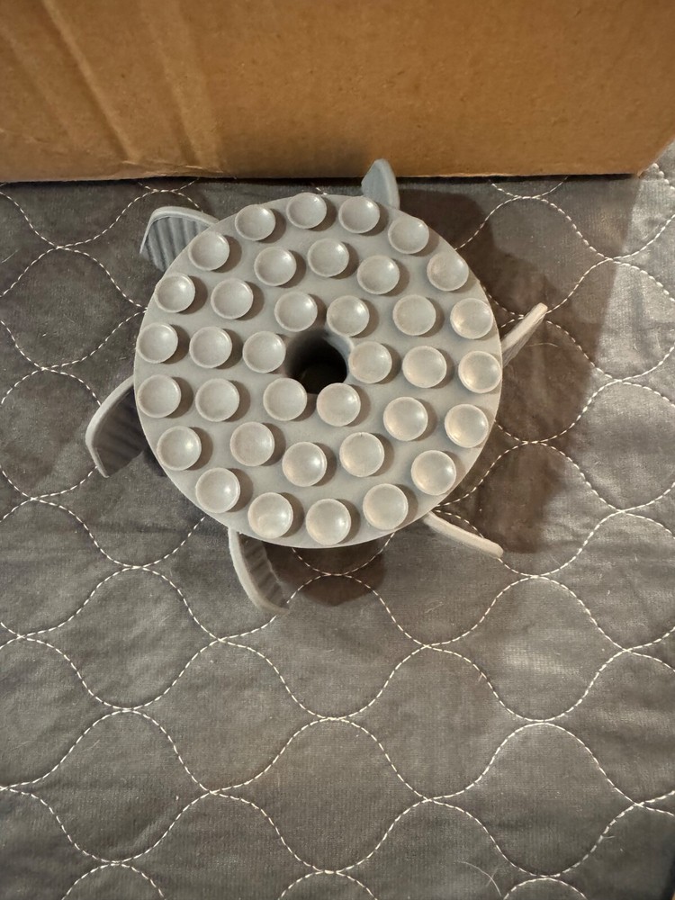 Pets NWOT"Keegud"Slow Feed Insert.