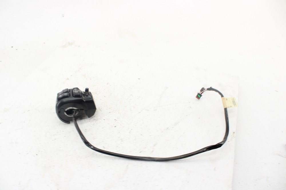 2016-2018 Harley Davidson Touring Road Electra Street Right Control Switch Pack