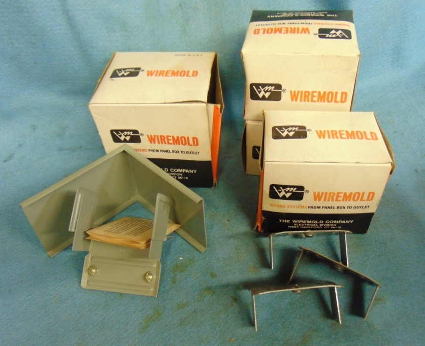 WIREMOLD EXTERNAL CORNER COUPLINGS G-30 **ASSORTED LOT OF 4**