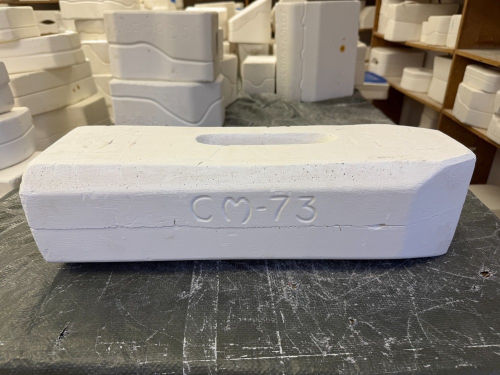 VINTAGE CATSKILL CERAMIC MOLD #CM-73 PENCIL BOX
