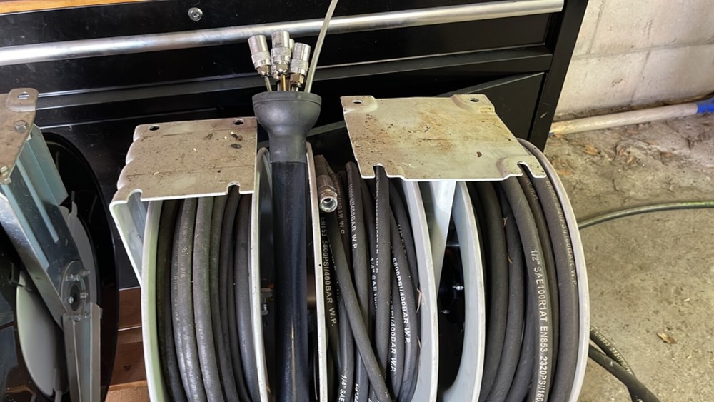 PROFESSIONAL PNEUMATIC OIL CHANGING SYSTEM