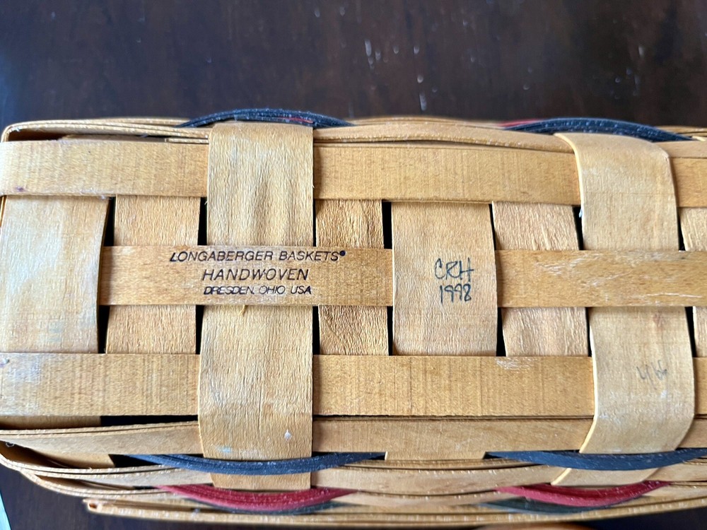 Longaberger 1998 Cracker Basket With Wood crafted Divider