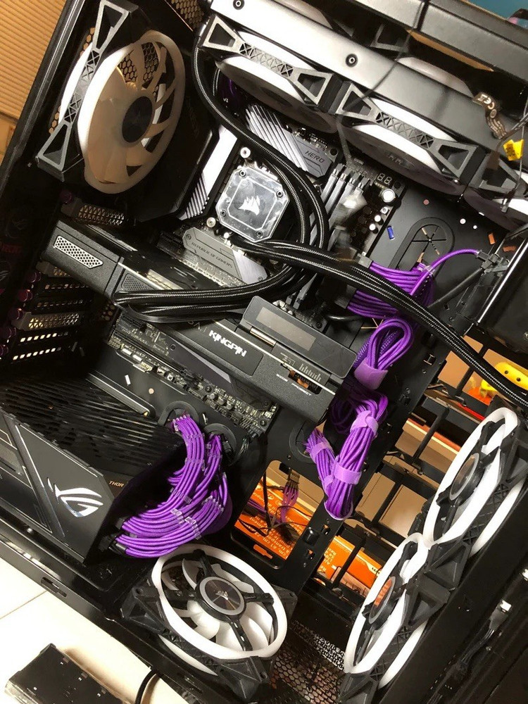 KINGPIN 3090 & Intel I-9 - Gaming Computer -