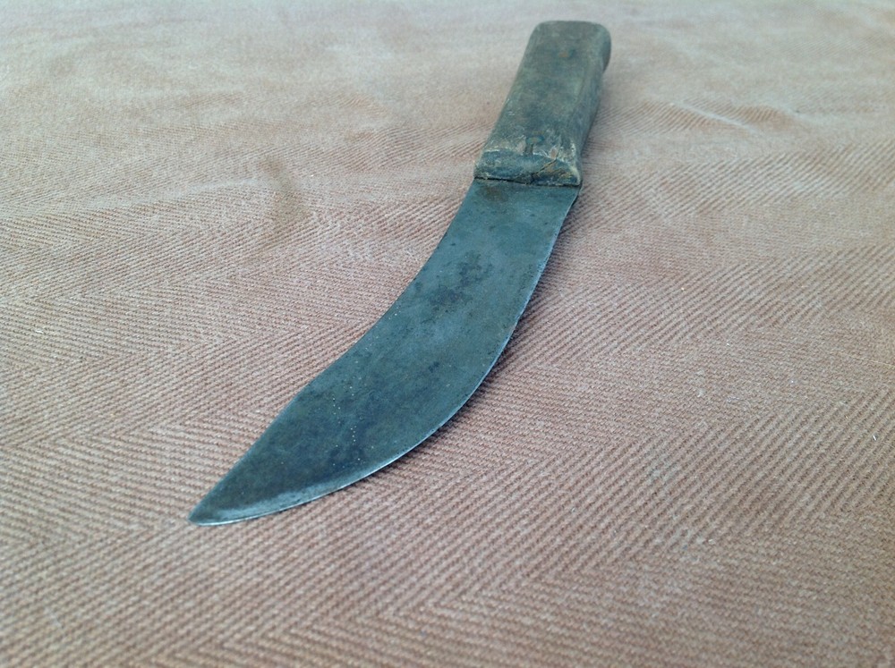Vintage Curved Skinning Knife