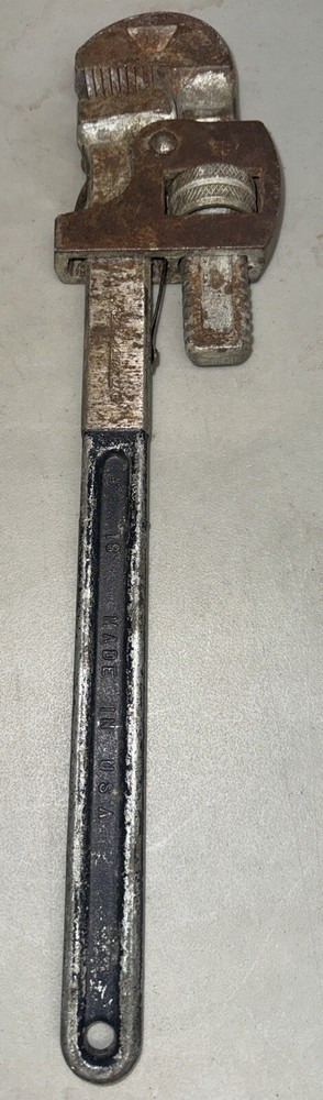 Vintage RED DIAMOND TOOL Adjustable Pipe Wrench 18"