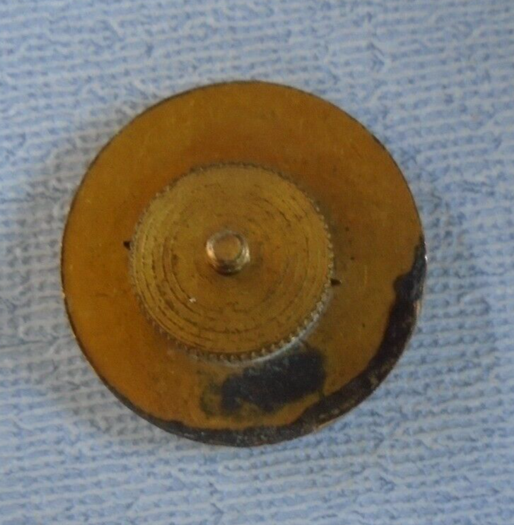 US Army Quartermasters Corps swivel back collar insignia