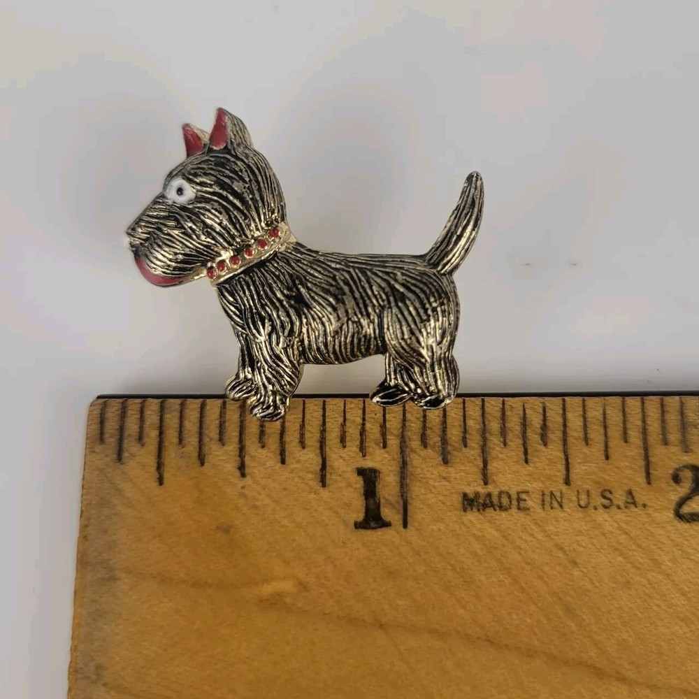 Dog Pin - Terrier - Embellished collar
