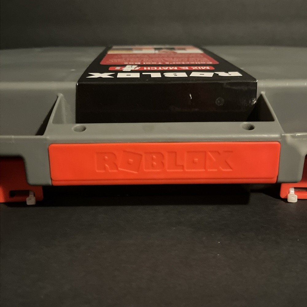 New Roblox Collector's Tool Box Carry Case Holds 32 Figures Virtual Item Code
