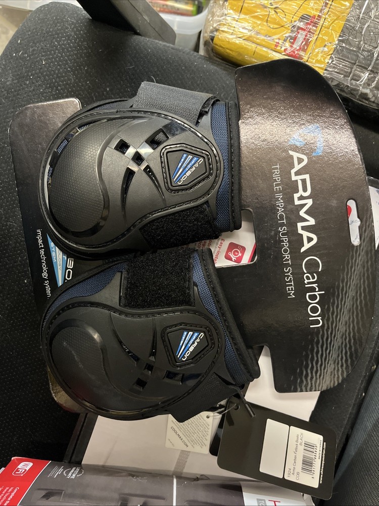 Shires ARMA Carbon Fetlock Boots