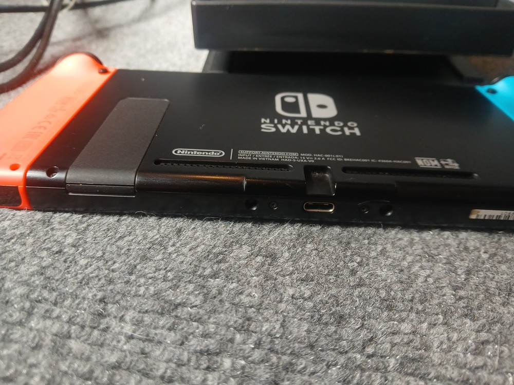 Nintendo Switch Console Neon HAC-001 w/Dock + HDMI