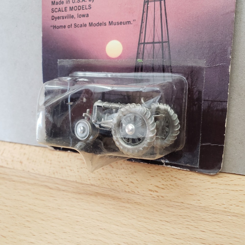 Scale Models Fordson Tractor Pewter 1:64
