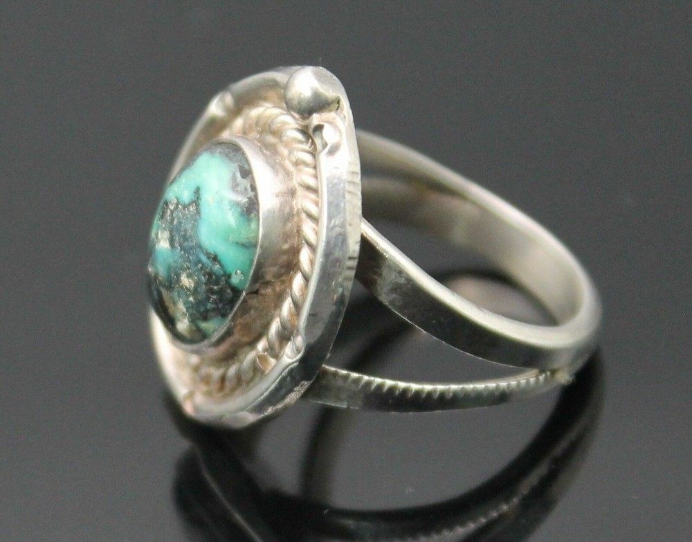 HANDCRAFTED NATIVE AMERICAN GENUINE TURQUOISE STERLING SILVER RING SIZE 6