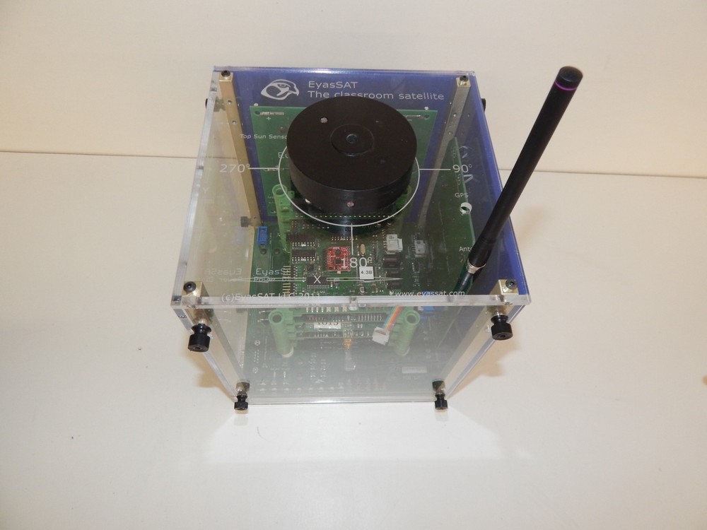 EyasSat Classroom Satellite - NANOSATELLITE FOR TEACHING (EKC97)