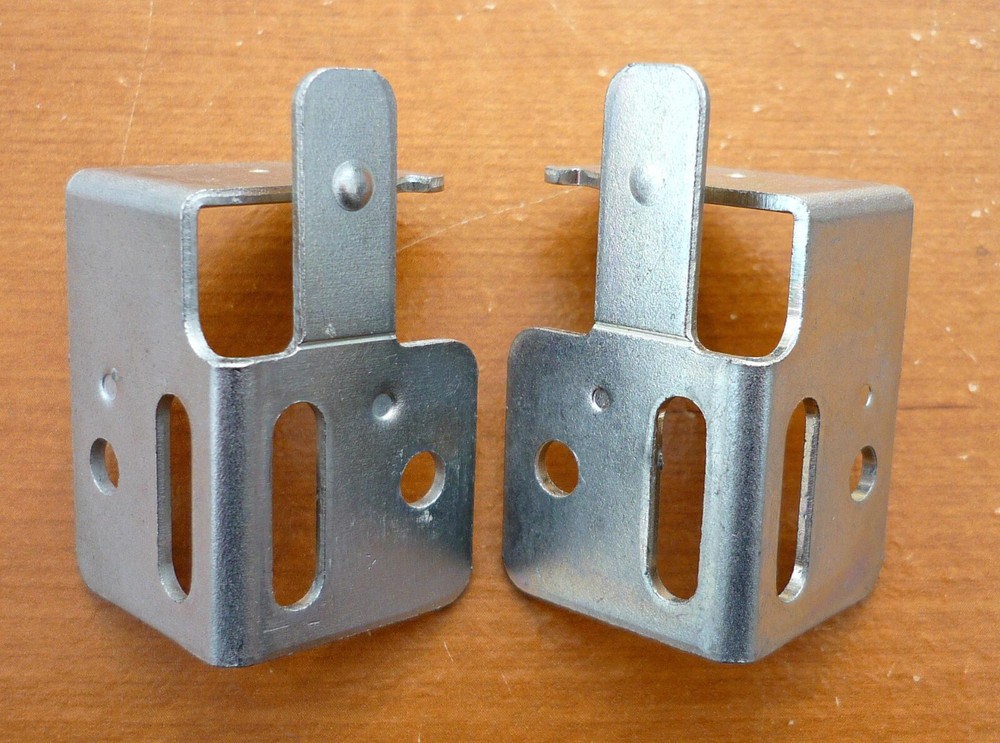 (1 PAIR) Kirsch Original Medallion Center Support Brackets for 1" Mini Blinds