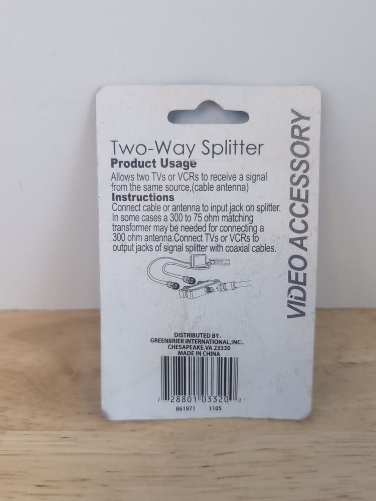 VIDEO ACCESSORY TWO WAY SPLITTER BRAND NEW