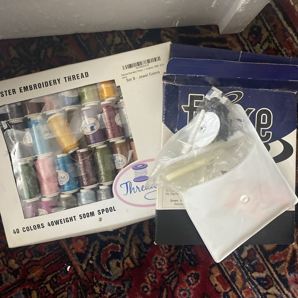 Brother SE-400 Computerized Embroidery Sewing Machine - complete still in box