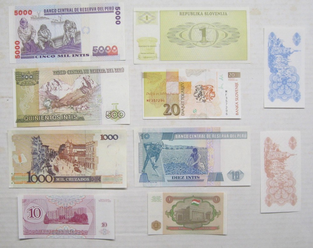 Mixed Array of 10 Banknotes Circulated & Unc. World Currency Take a Look