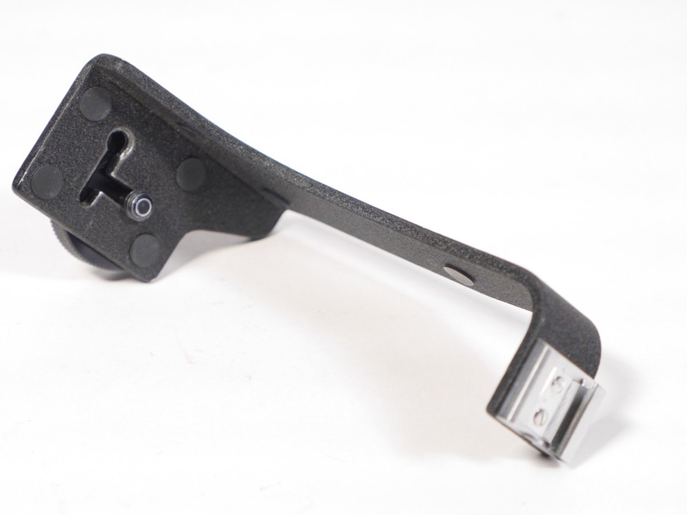 Miranda Flash Bracket, excellent condition