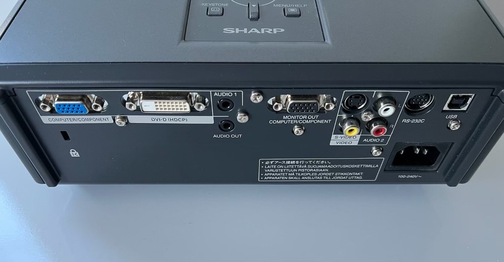 SHARP Notevision PG-F200X Projector, remote & Apple adapter, VERY LOW LAMP HOURS