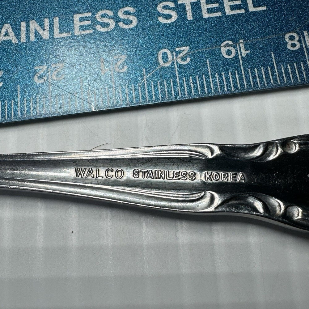 Wallace Silver Discretion Place Oval Soup Spoon (choose quantity)